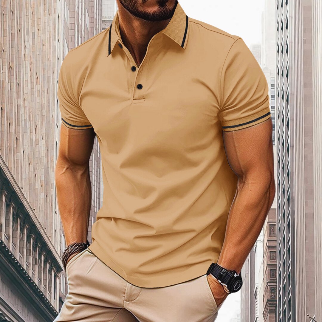 https://cdn.shopify.com/s/files/1/0807/0745/3272/files/john-bomullspolo-for-en-avslappnad-sportoutfit-sundberg-stockholm-639718_1800x1800_6131ae31-0210-4bed-a8ea-cc5c9d78d27e.jpg?v=1725880641