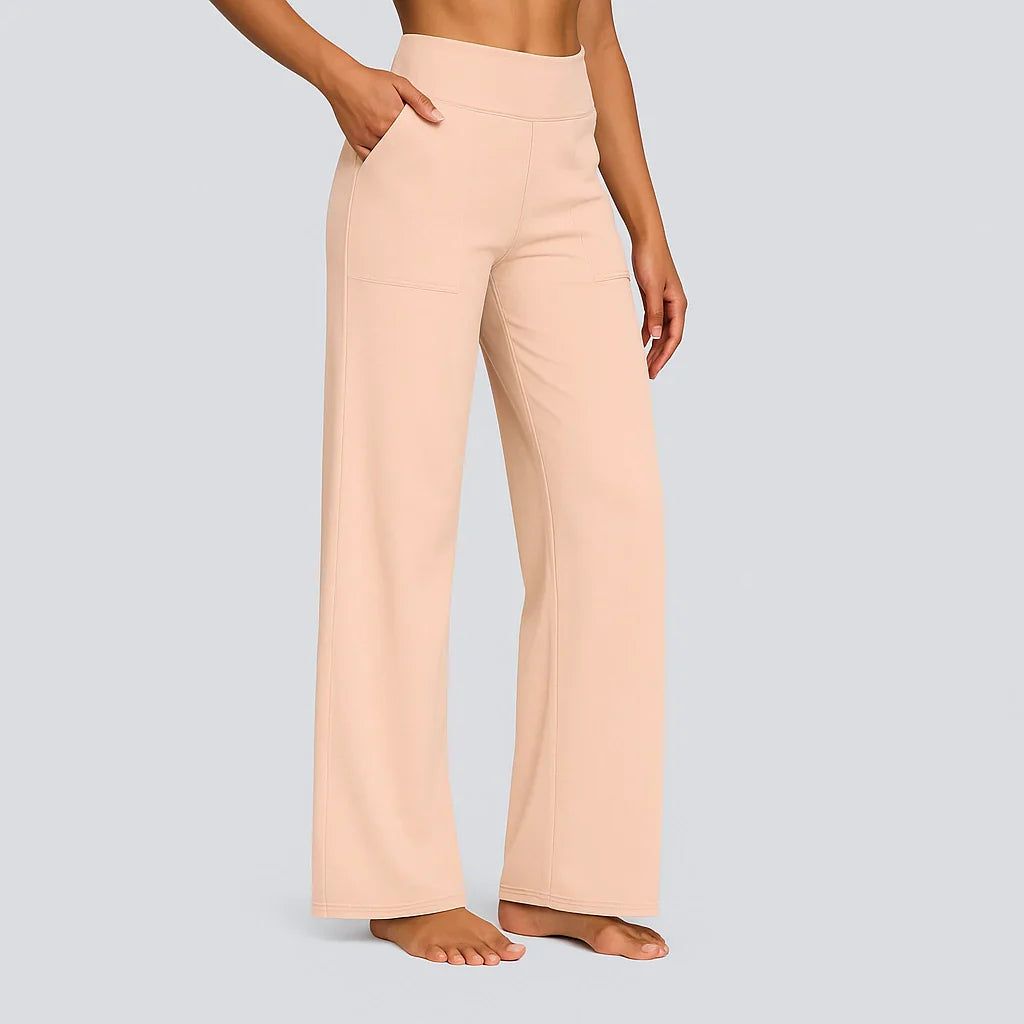 https://cdn.shopify.com/s/files/1/0807/0745/3272/files/klara-broek-abrikoos.webp?v=1766426969